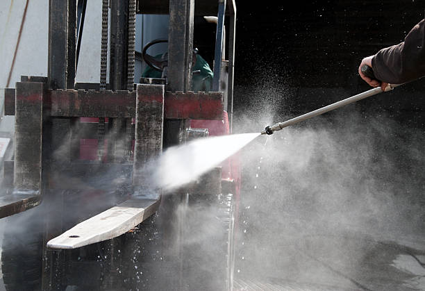 Best Window and Screen Pressure Cleaning in Elk Mound, WI